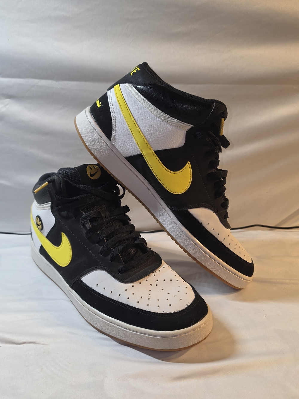 Nike Black White Yellow Mid-Top Sneakers